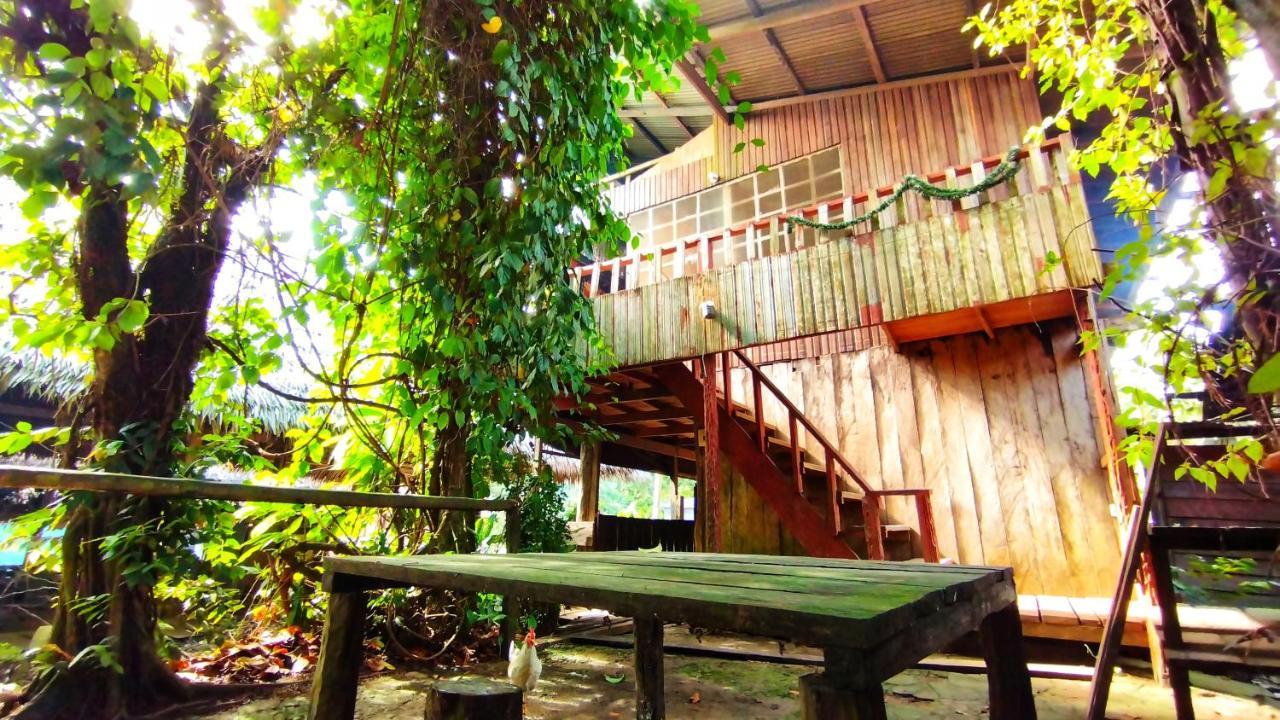 Hospedaje Y Tours Reina Arriera Amazonas Colombia Macedonia Exterior foto